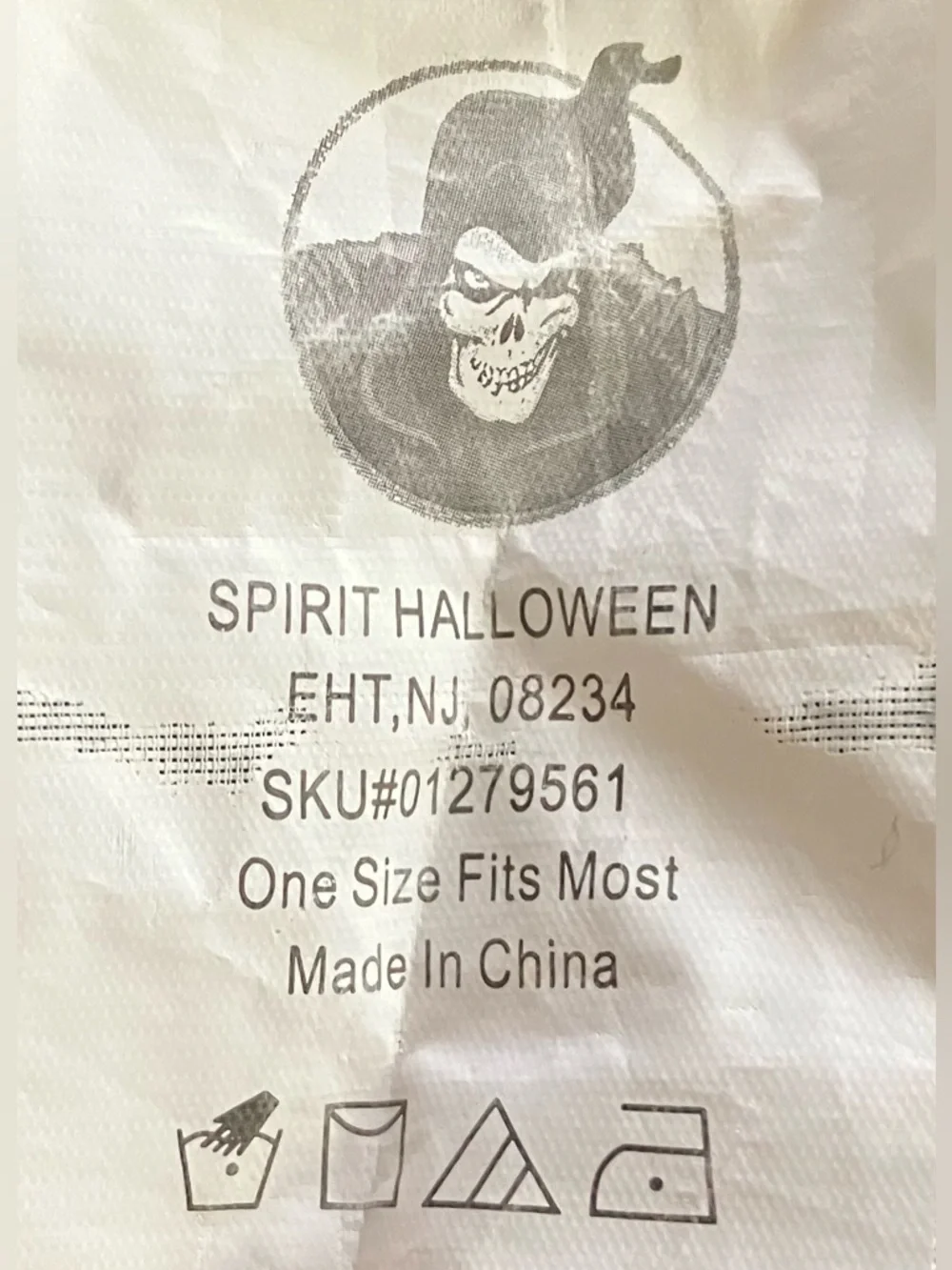 SPIRIT HALLOWEEN 🖤 black velvet cape - Picture 8 of 8